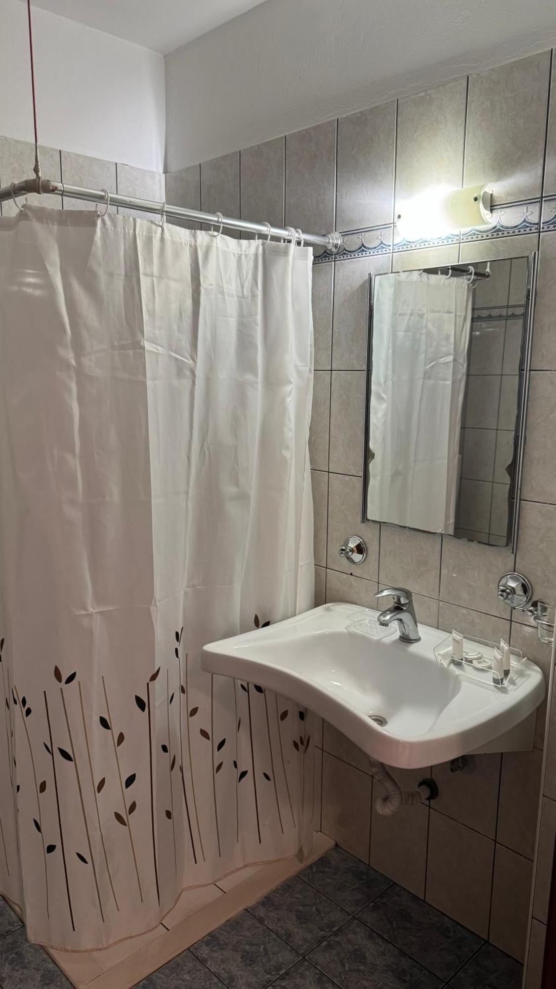 Chrisovalanto Hotel Sivota  Ruang foto